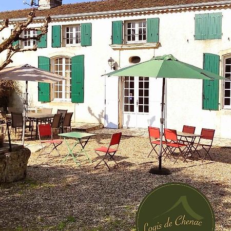 Logis De Chenac - Chambres Et Table D'Hotes Chenac Saint Seurin d'Uzet Exterior foto